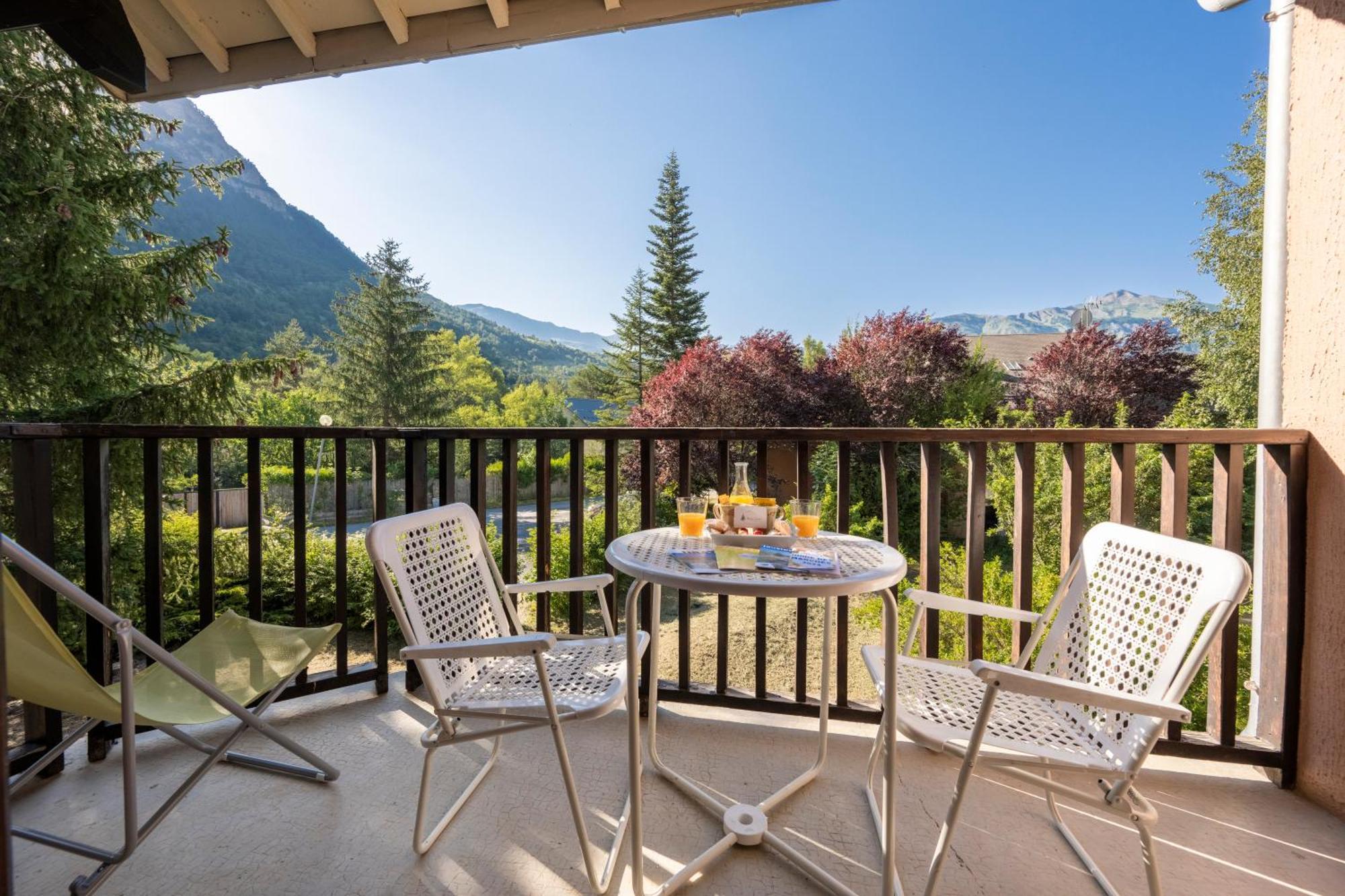 Rive Tranquille - Plan D'Eau - Acces Au Lac Jausiers Exterior photo